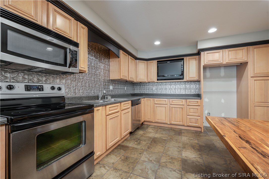 12008 Eagle Knoll Drive Property Photo 35