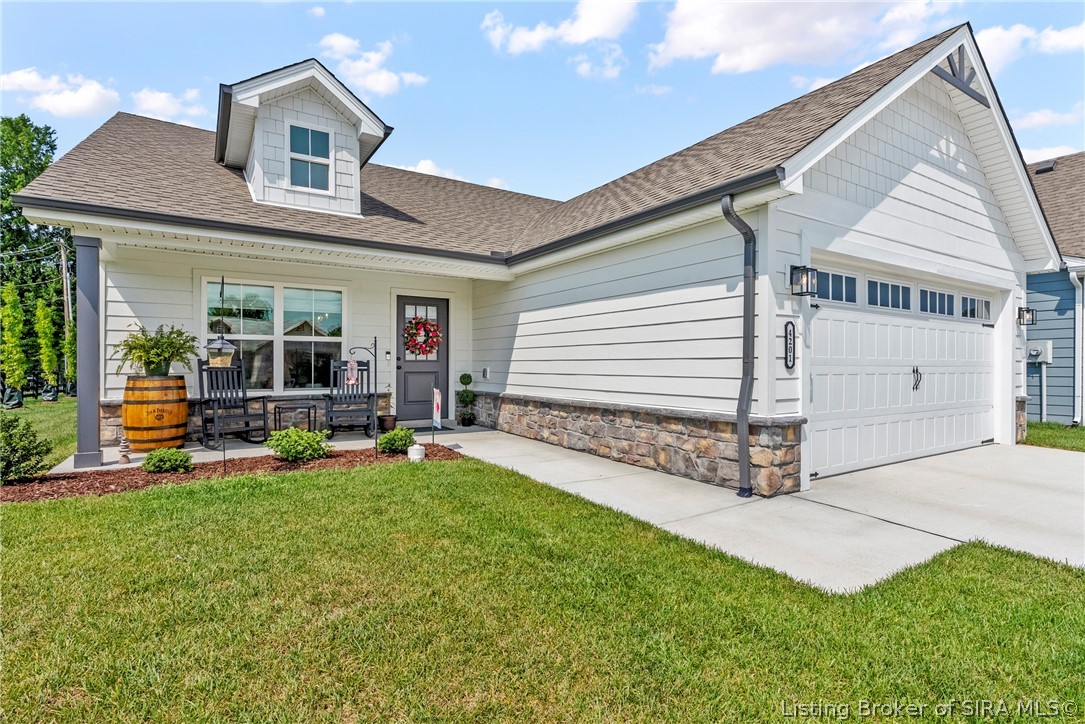 4201 Skylar Way Property Photo 4