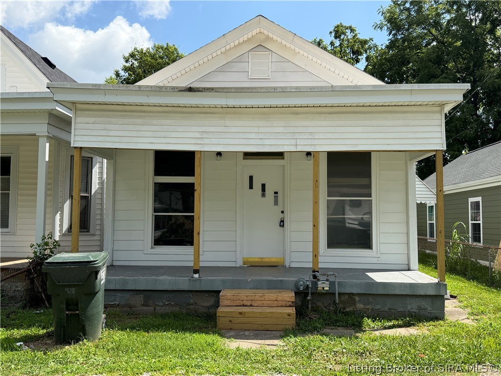 332 E 16th Street Property Photo 1