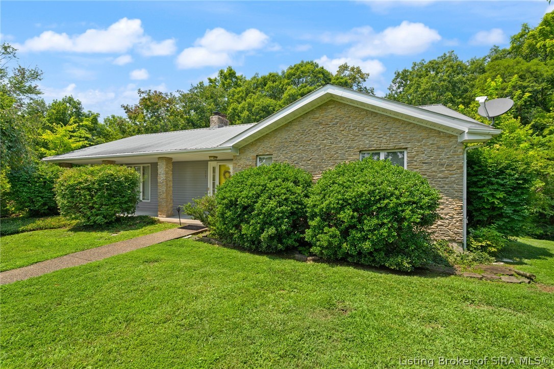 367 Roosevelt Drive Property Photo 2