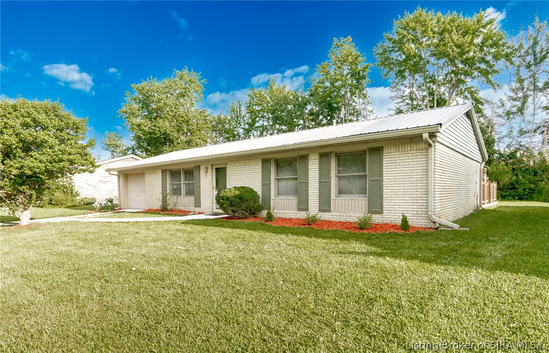 406 Mouser Street Property Photo 3