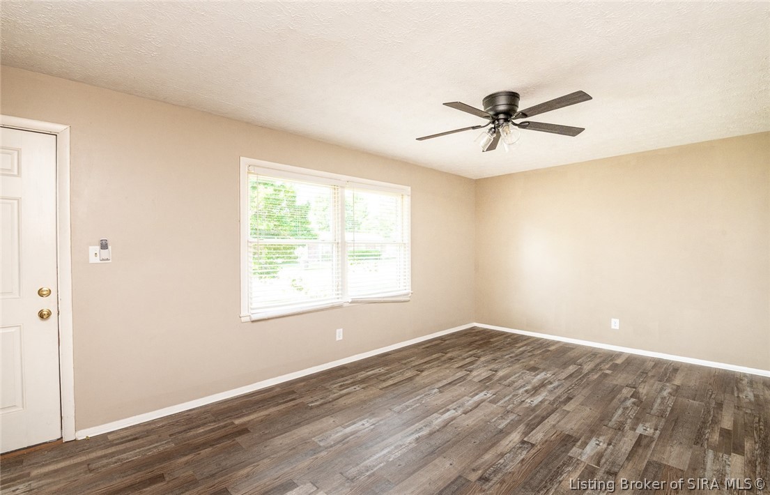 406 Mouser Street Property Photo 10