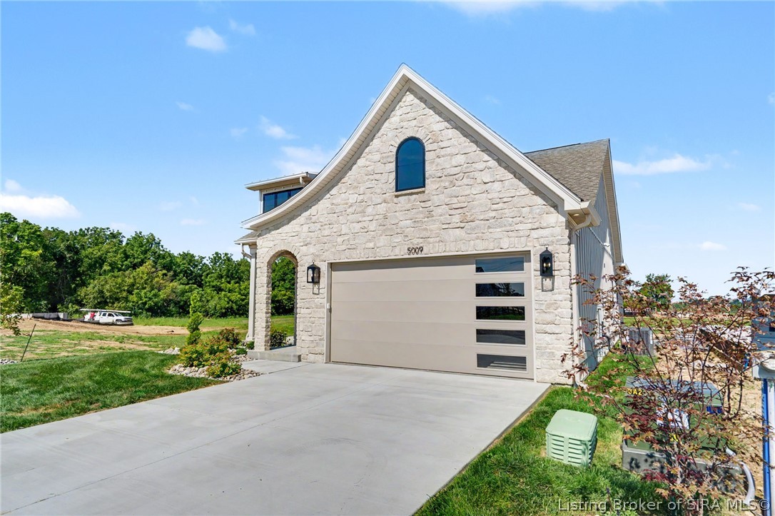 5009 Win Way Property Photo 2