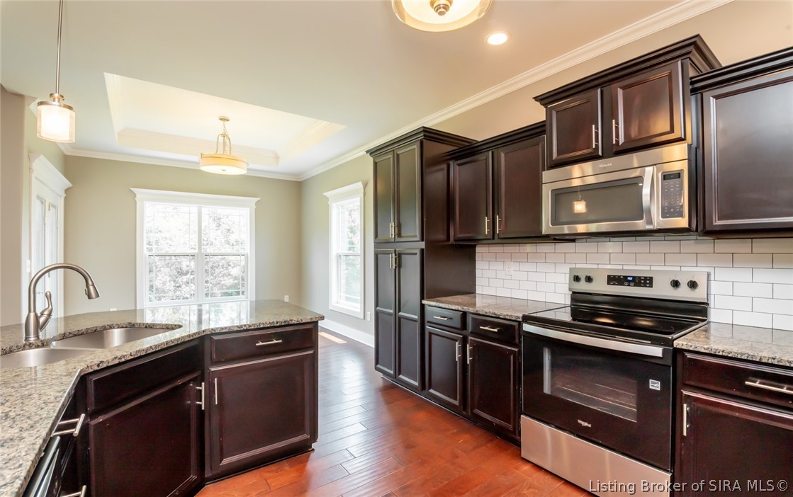 2018 Vincennes Place Property Photo 19