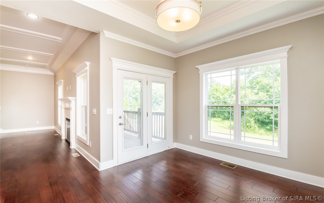 2018 Vincennes Place Property Photo 25