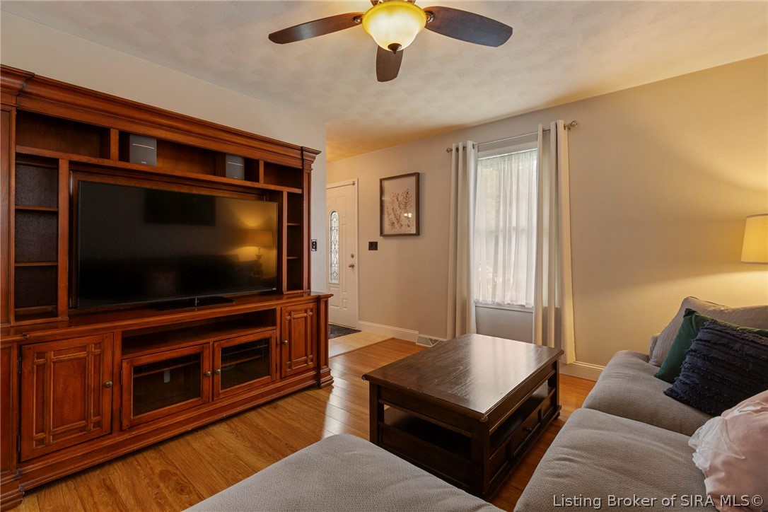 3609 Doe Run Way Property Photo 8
