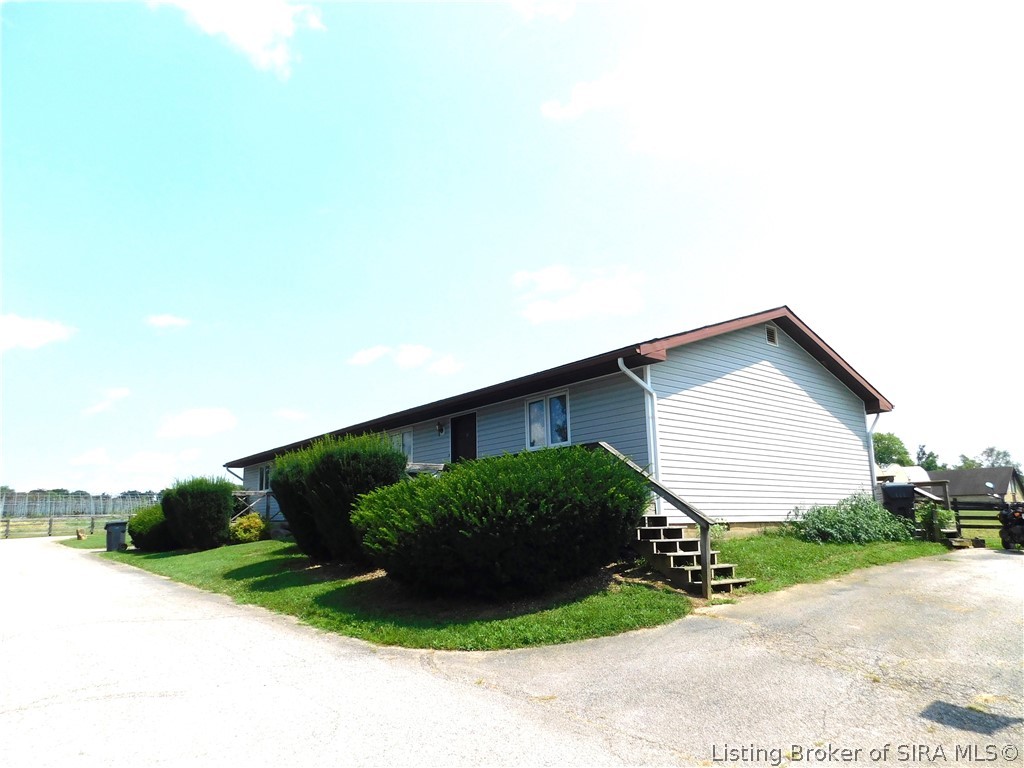 10 Campbell Court Property Photo 6