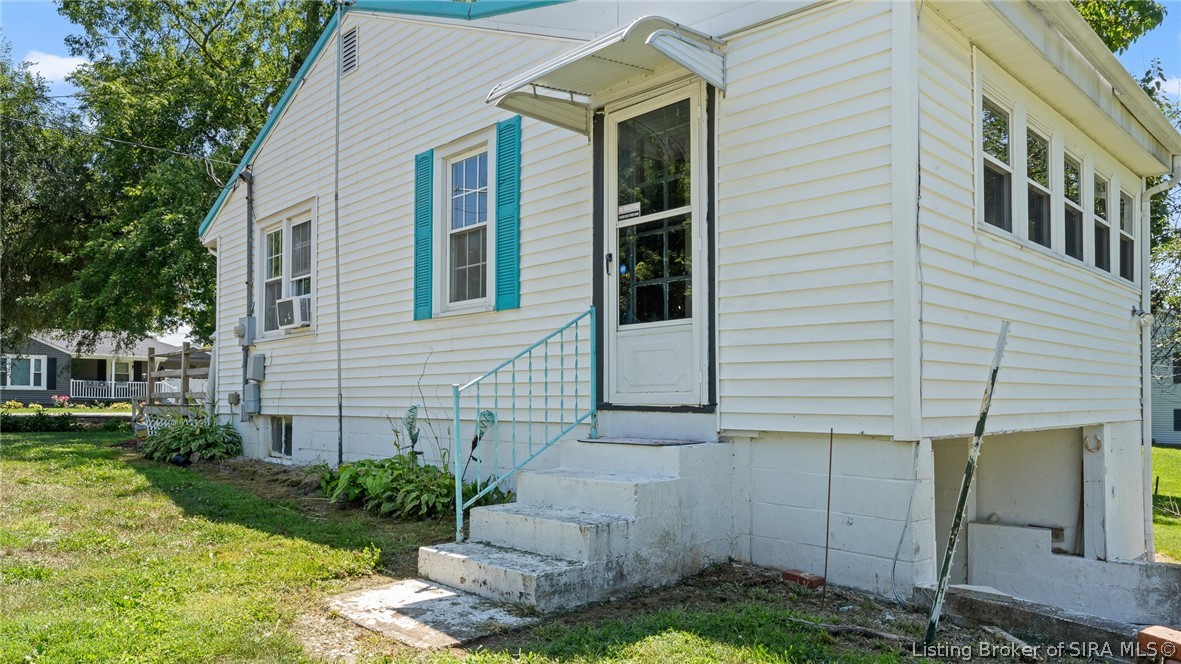 814 N College Avenue Property Photo 11
