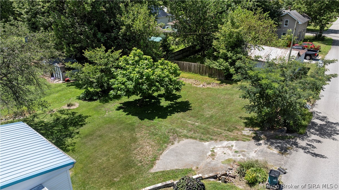814 N College Avenue Property Photo 14
