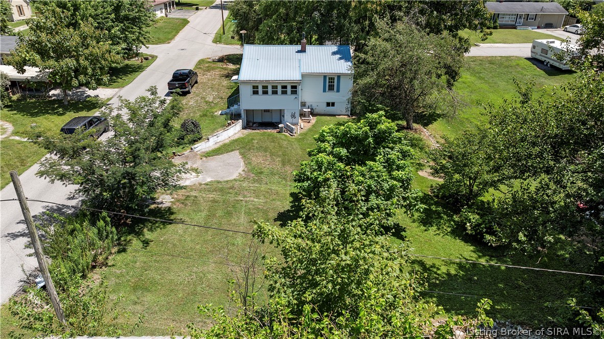 814 N College Avenue Property Photo 15