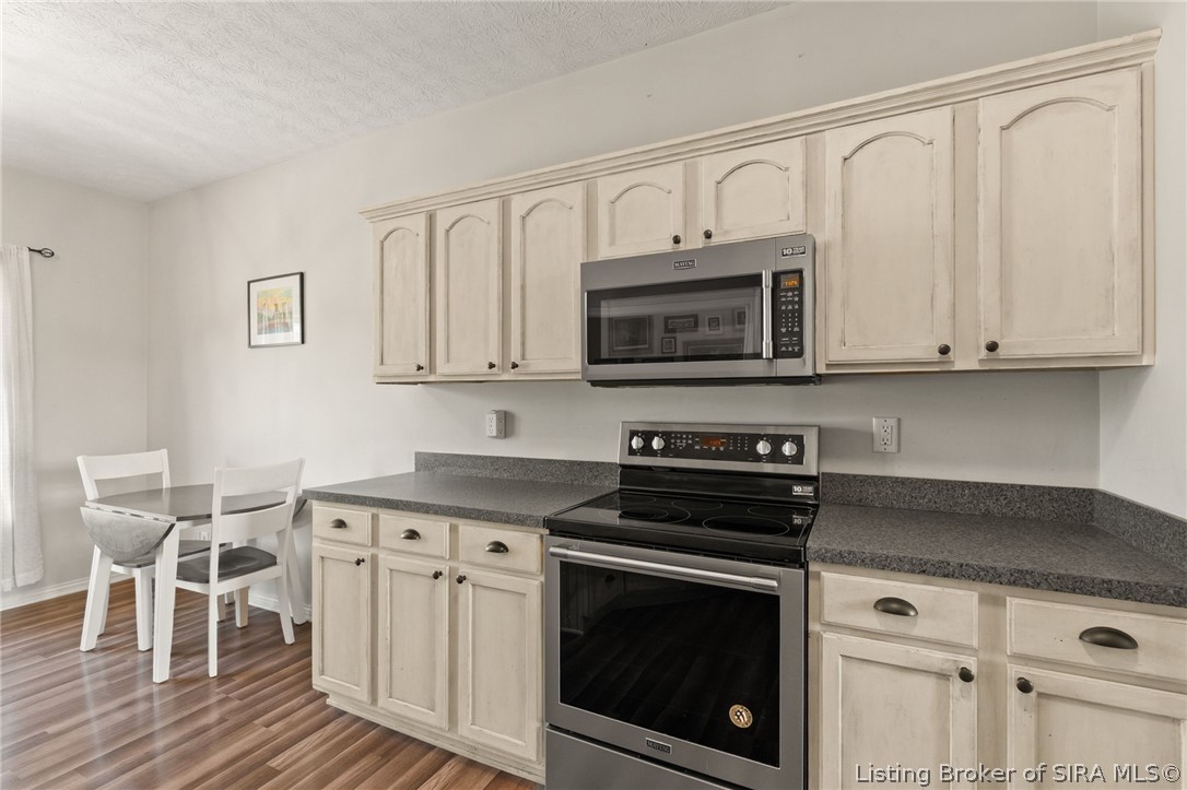 4219 Limestone Trace Property Photo 13