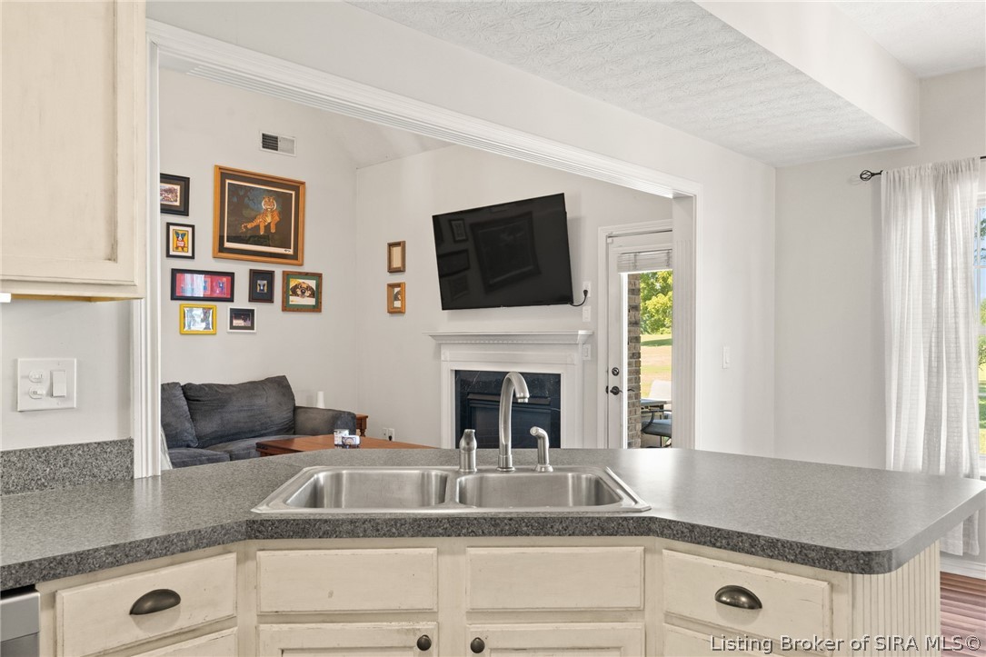 4219 Limestone Trace Property Photo 14