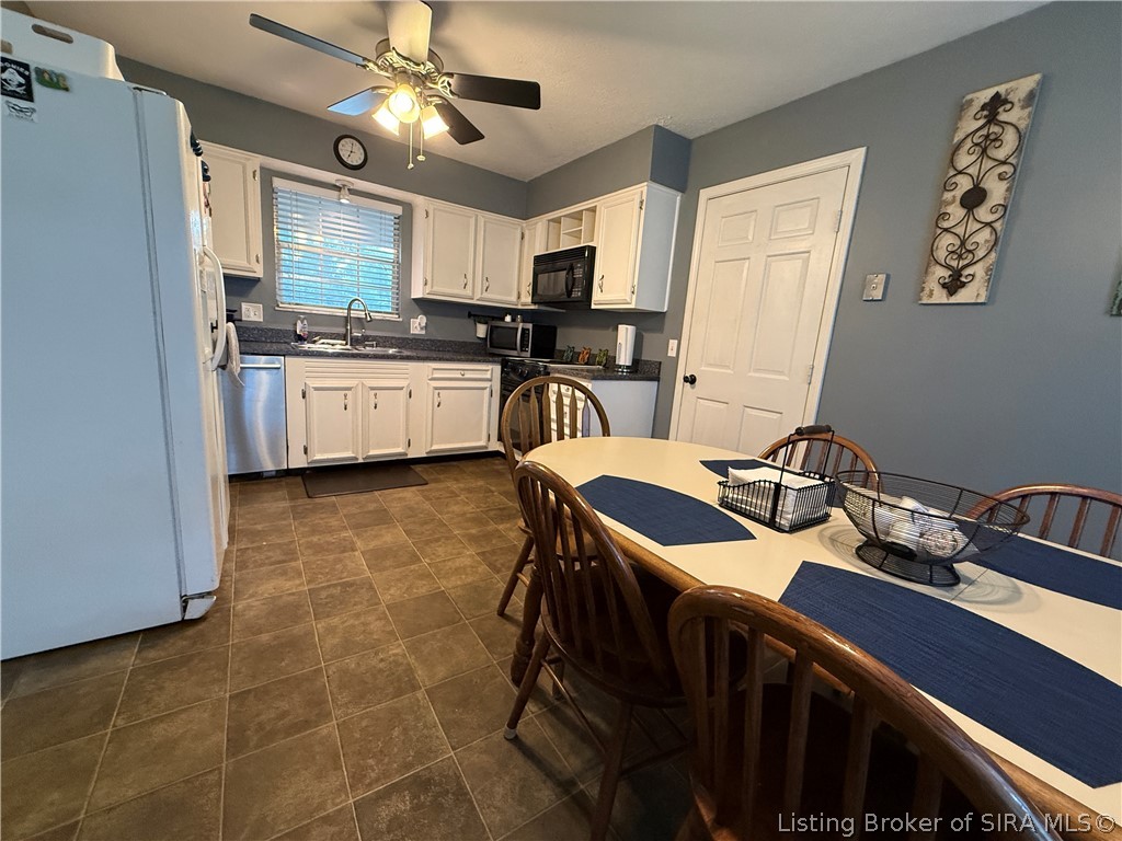1018 Castlewood Drive Property Photo 7