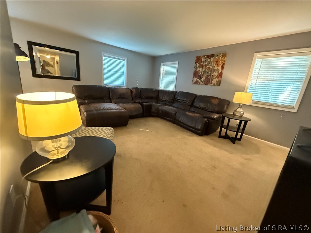 1018 Castlewood Drive Property Photo 10