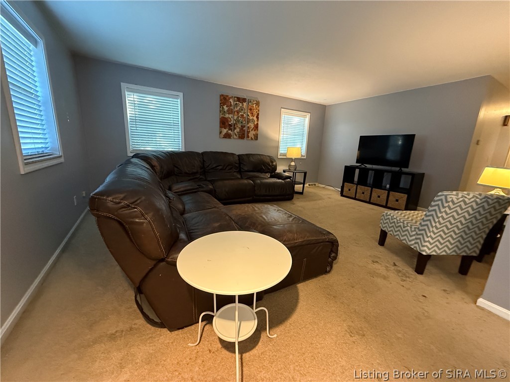1018 Castlewood Drive Property Photo 11