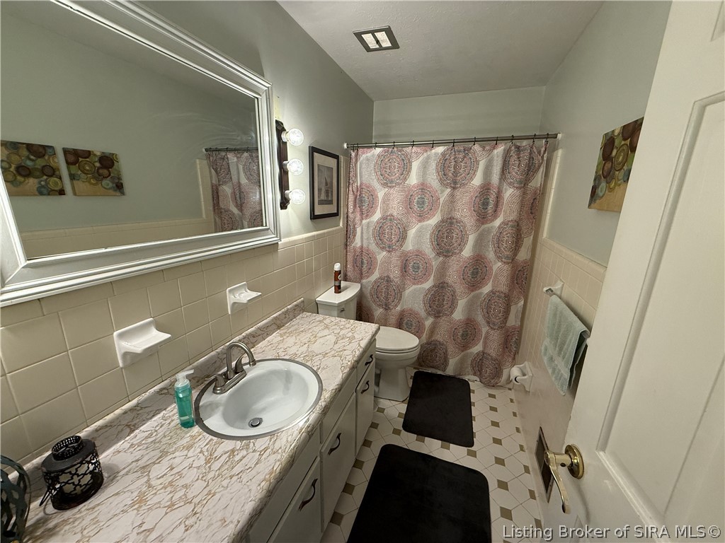 1018 Castlewood Drive Property Photo 18