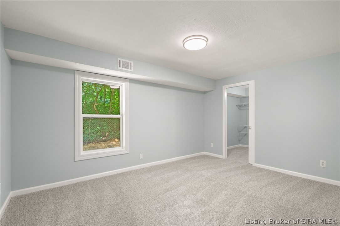 2540 E Oak Street Property Photo 39