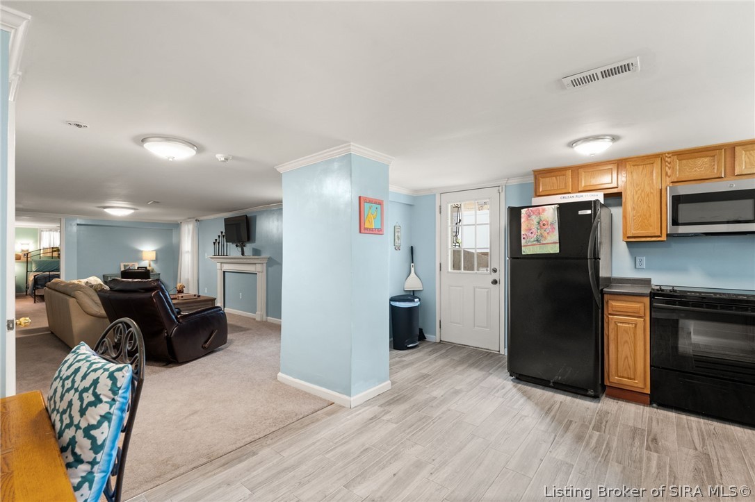 140 E High Street Property Photo 46