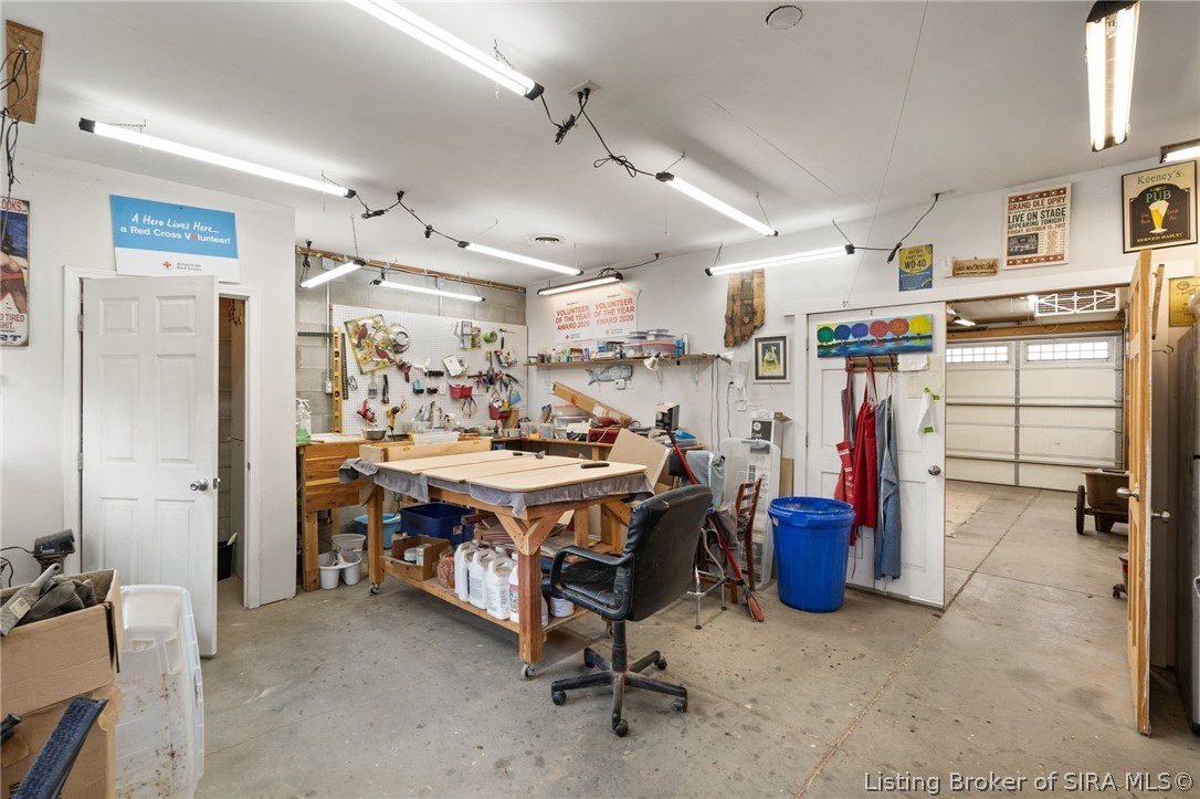 140 E High Street Property Photo 70