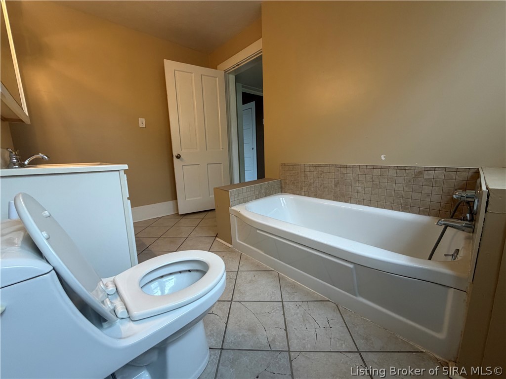 202 E Hackberry Street Property Photo 12