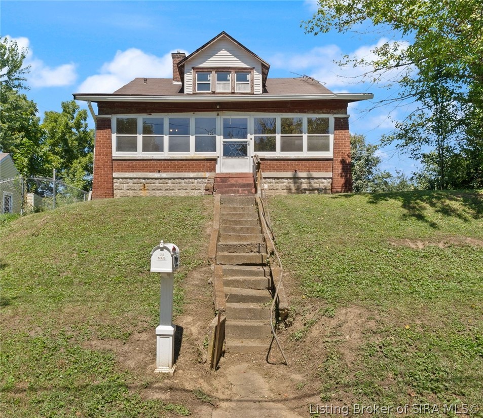 722 W 7th Street Property Photo 2