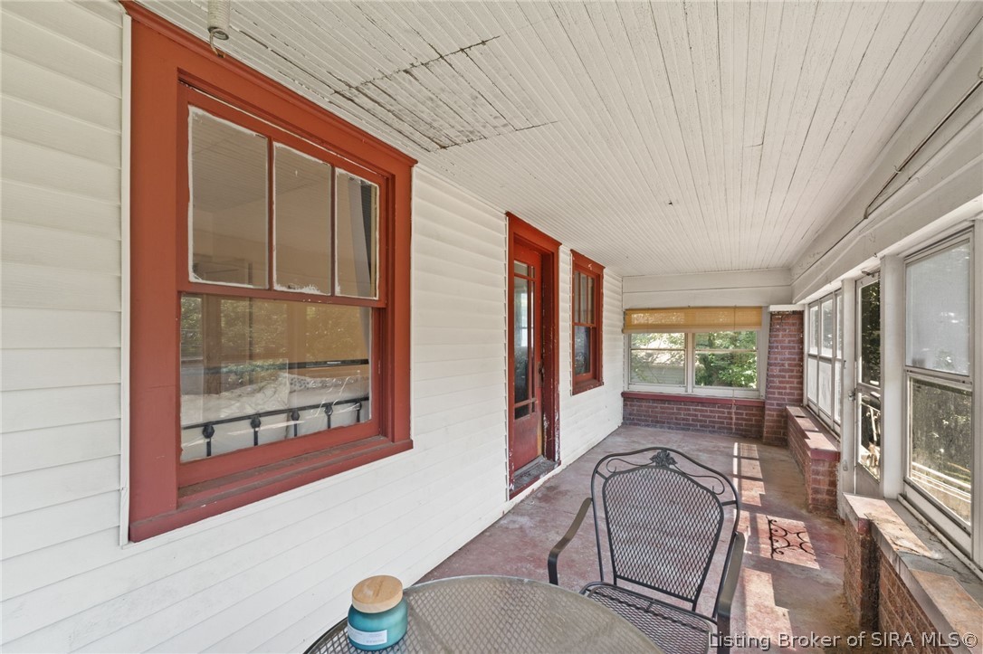 722 W 7th Street Property Photo 4