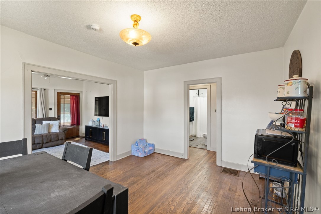 722 W 7th Street Property Photo 11
