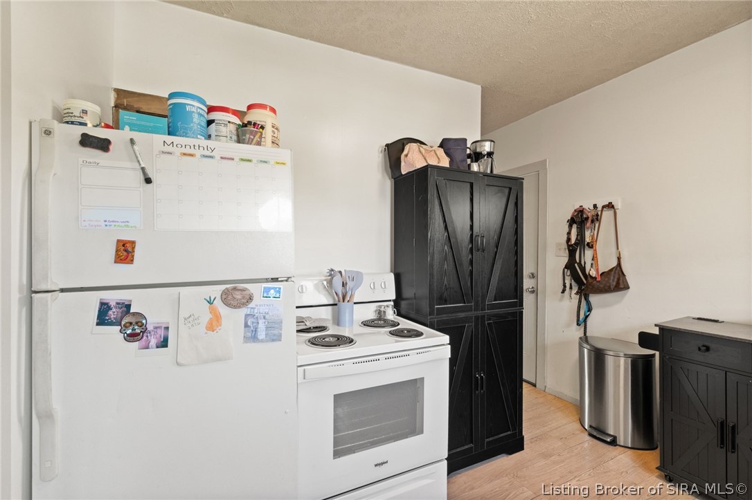 722 W 7th Street Property Photo 15