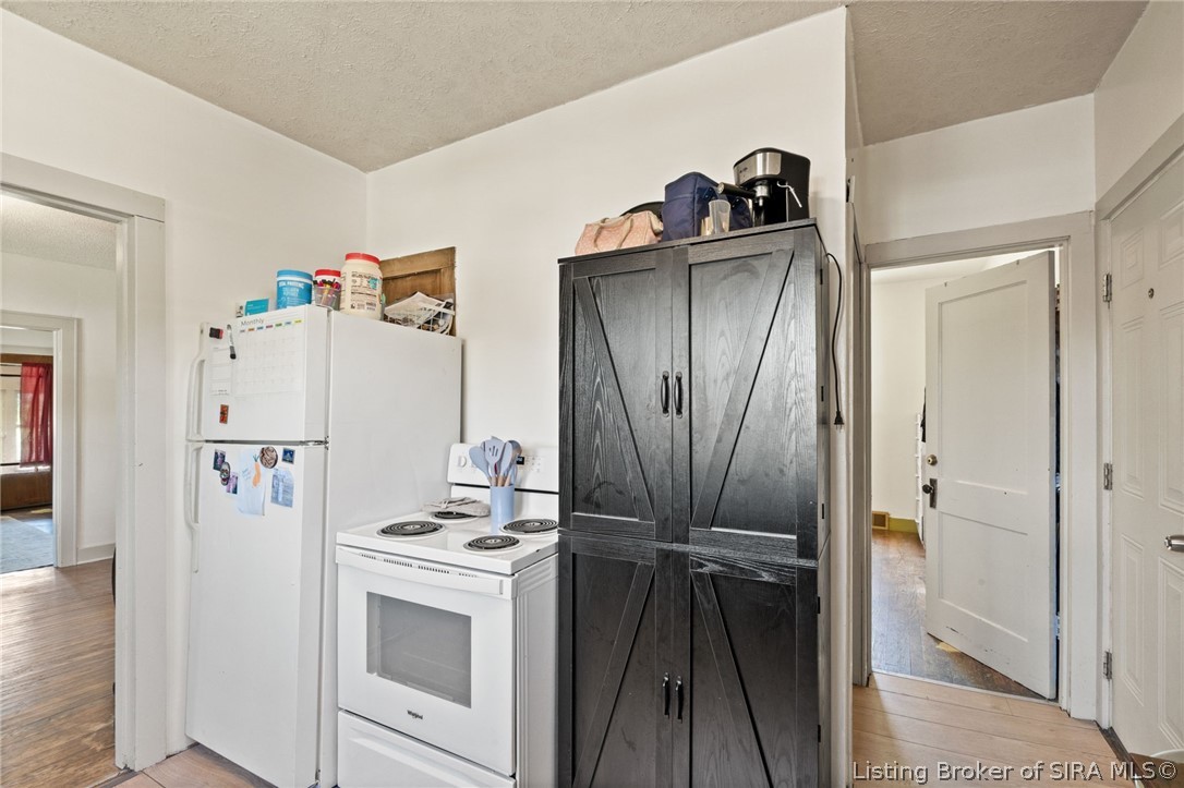 722 W 7th Street Property Photo 16
