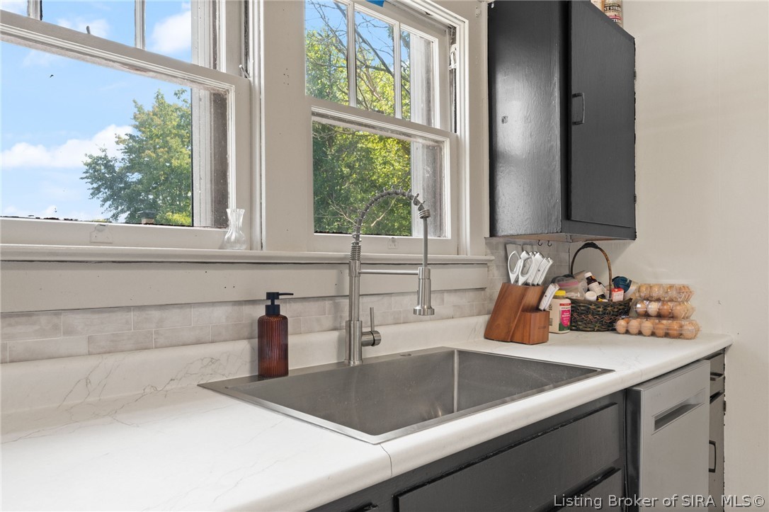 722 W 7th Street Property Photo 18