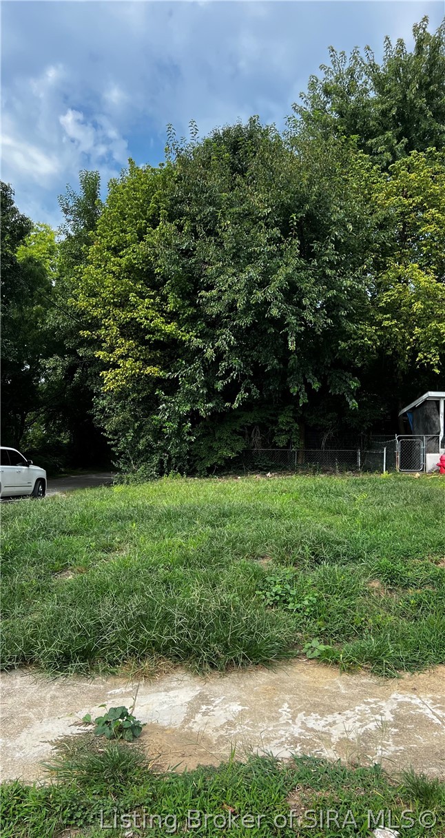 73 E 13th Street Property Photo 1