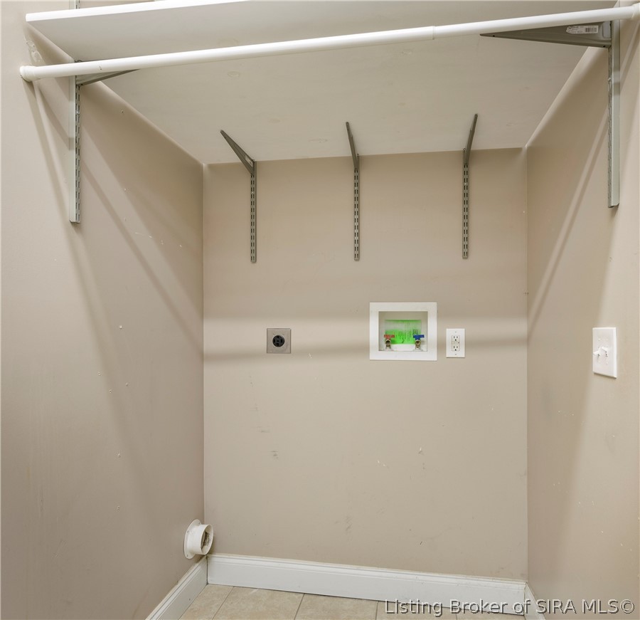 617 E Elm Street Property Photo 15