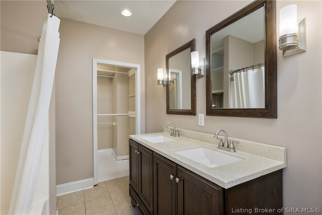 617 E Elm Street Property Photo 18