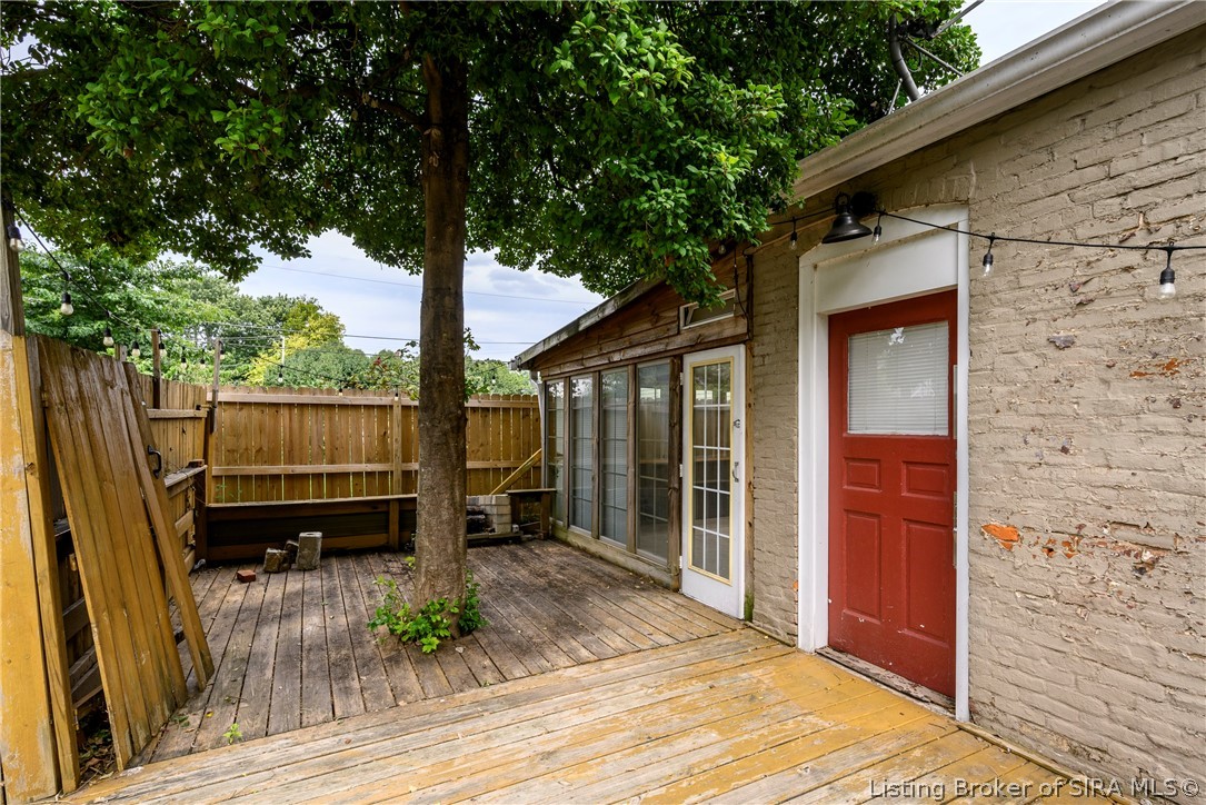 617 E Elm Street Property Photo 29