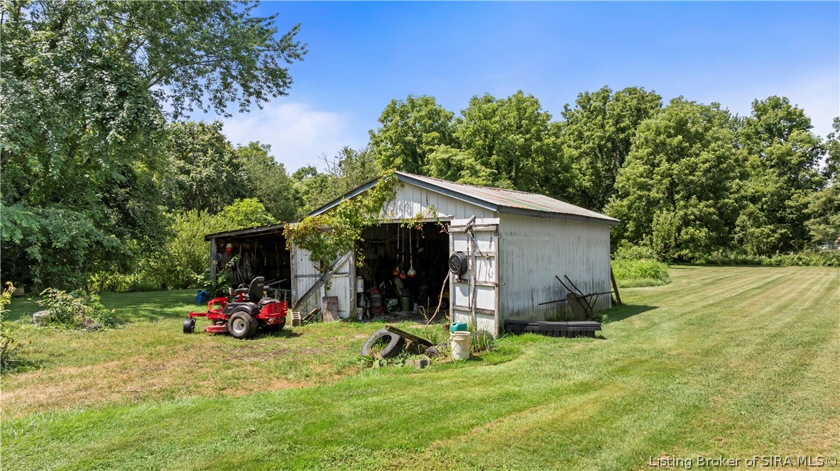 3180 S Mulberry Street Property Photo 4
