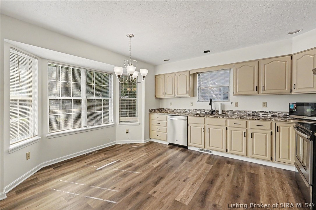 3014 Gardner Boulevard Property Photo 7