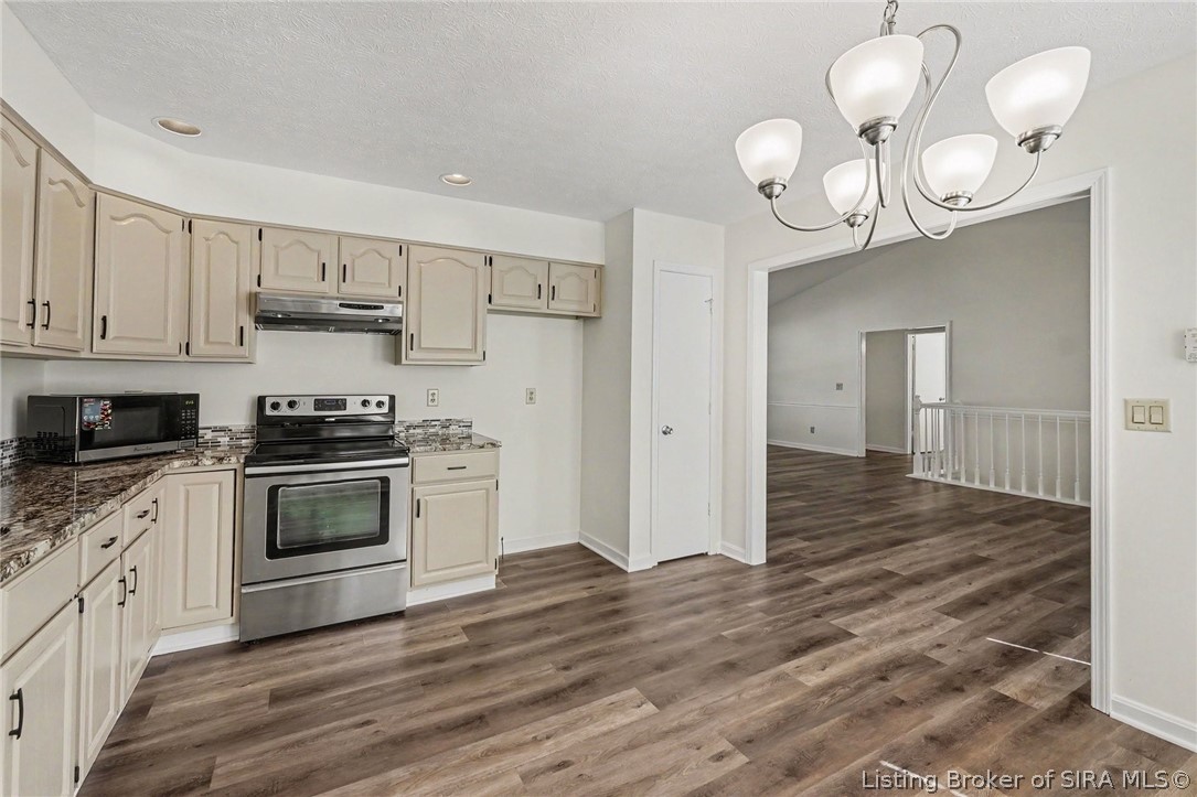 3014 Gardner Boulevard Property Photo 9