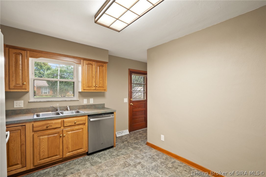 409 Wedgewood Drive Property Photo 12