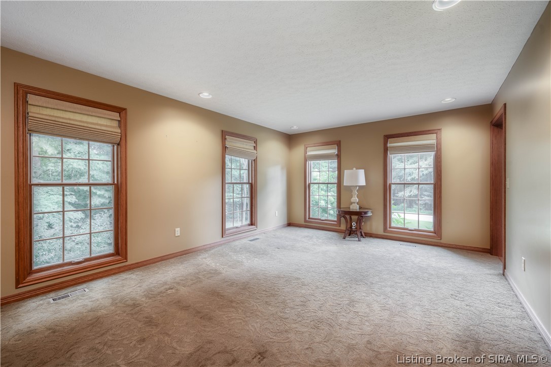 2016 Ridgeview Drive Property Photo 6