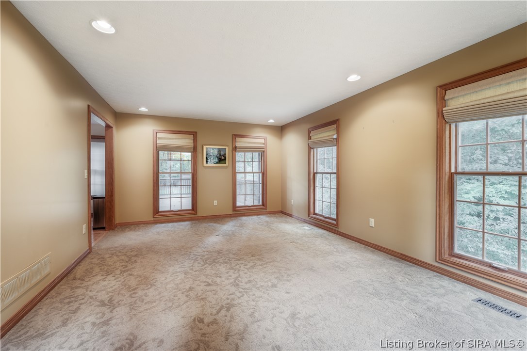2016 Ridgeview Drive Property Photo 7