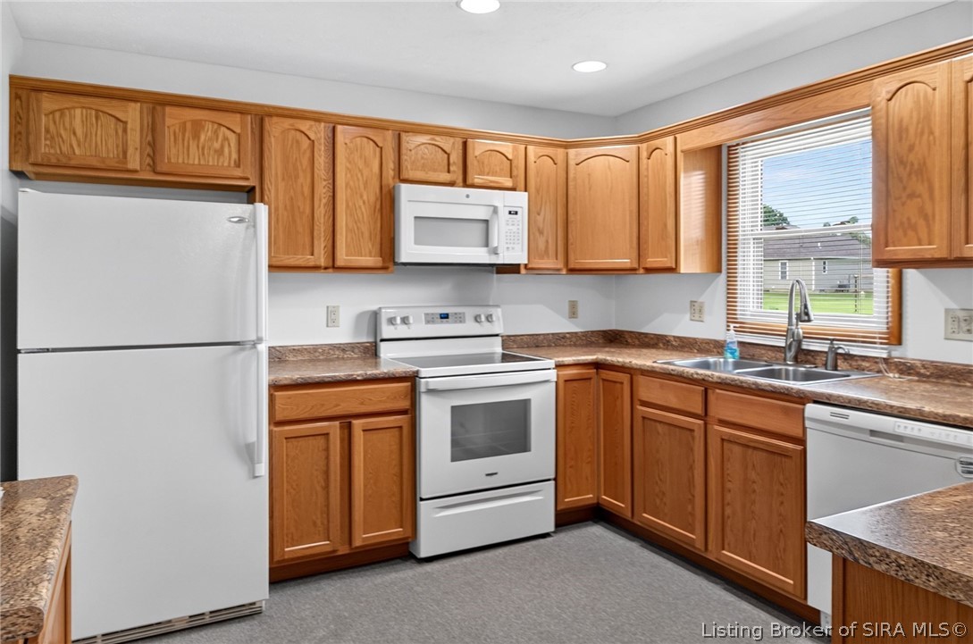 236 Agin Way Property Photo 8
