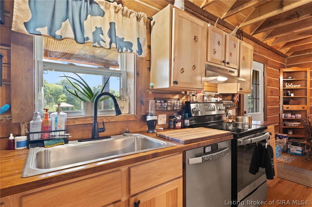 400 N Belcher Road Property Photo 16