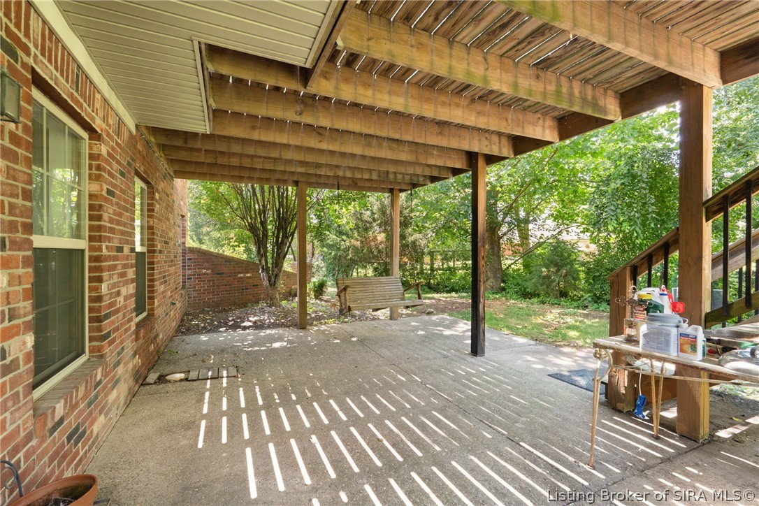 8517 Plum Tree Court Property Photo 10