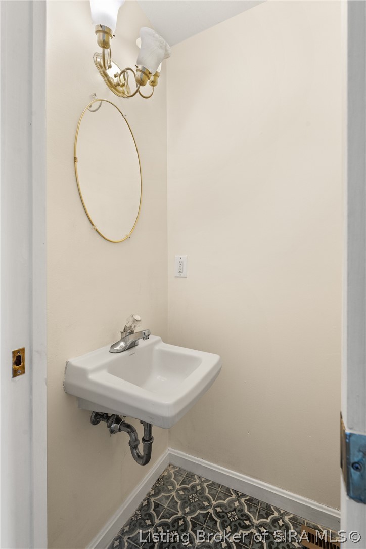 8517 Plum Tree Court Property Photo 34