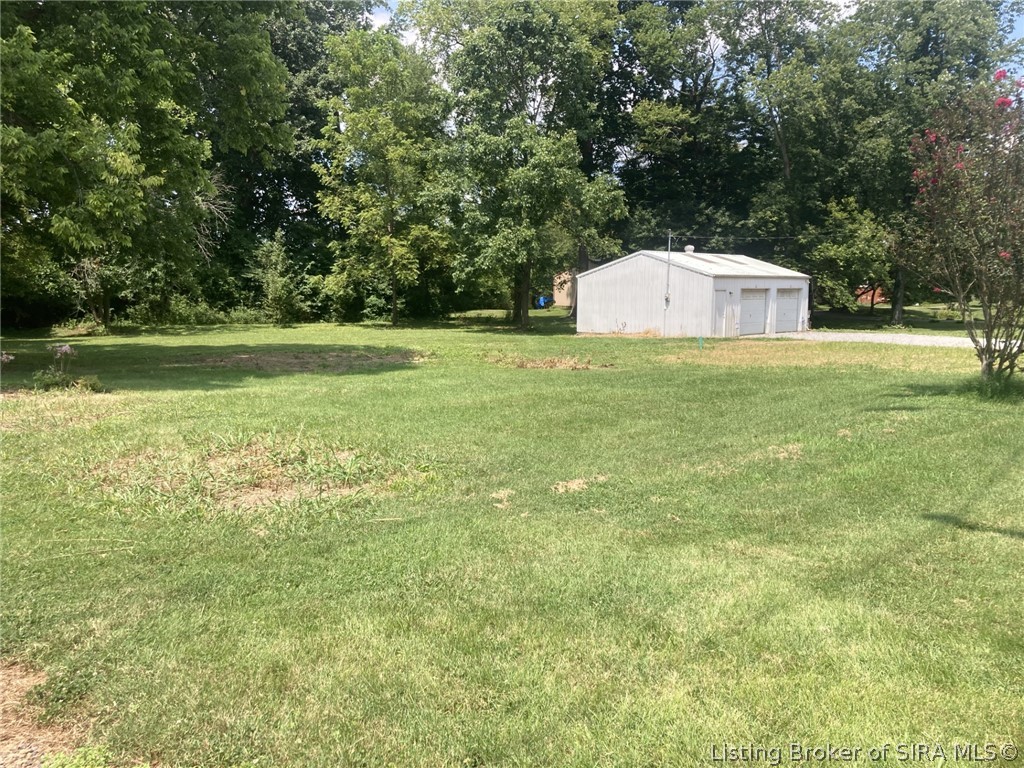 2127 Middle Road Property Photo 3