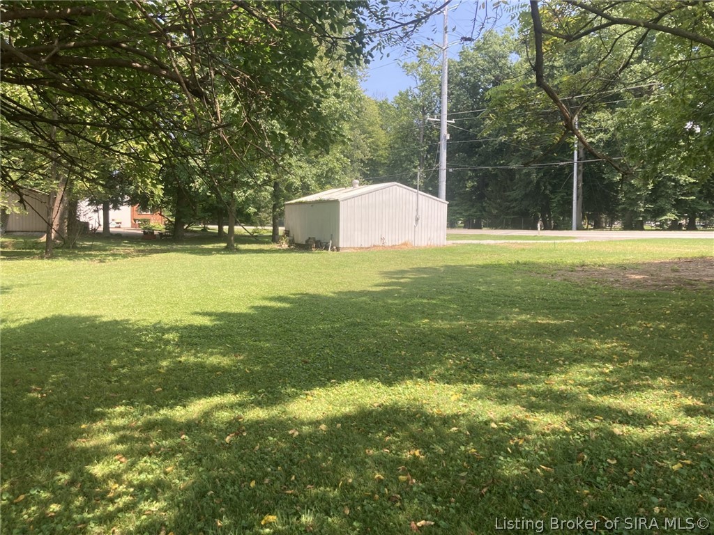2127 Middle Road Property Photo 4