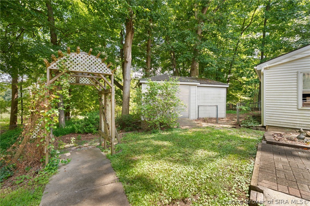 8570 Seneca Drive Ne Property Photo 10