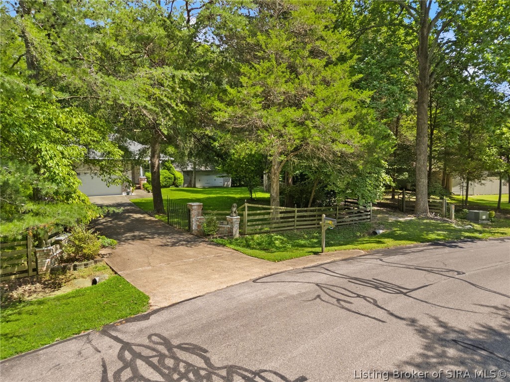 8570 Seneca Drive Ne Property Photo 24