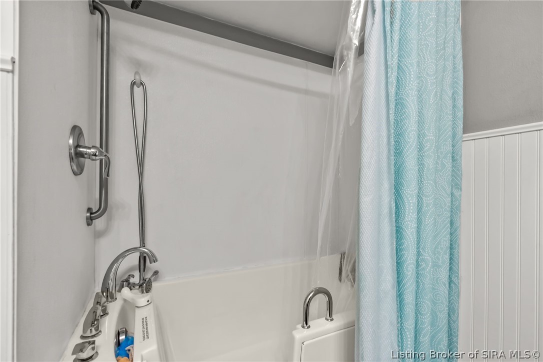 6207 Eric Drive Property Photo 20
