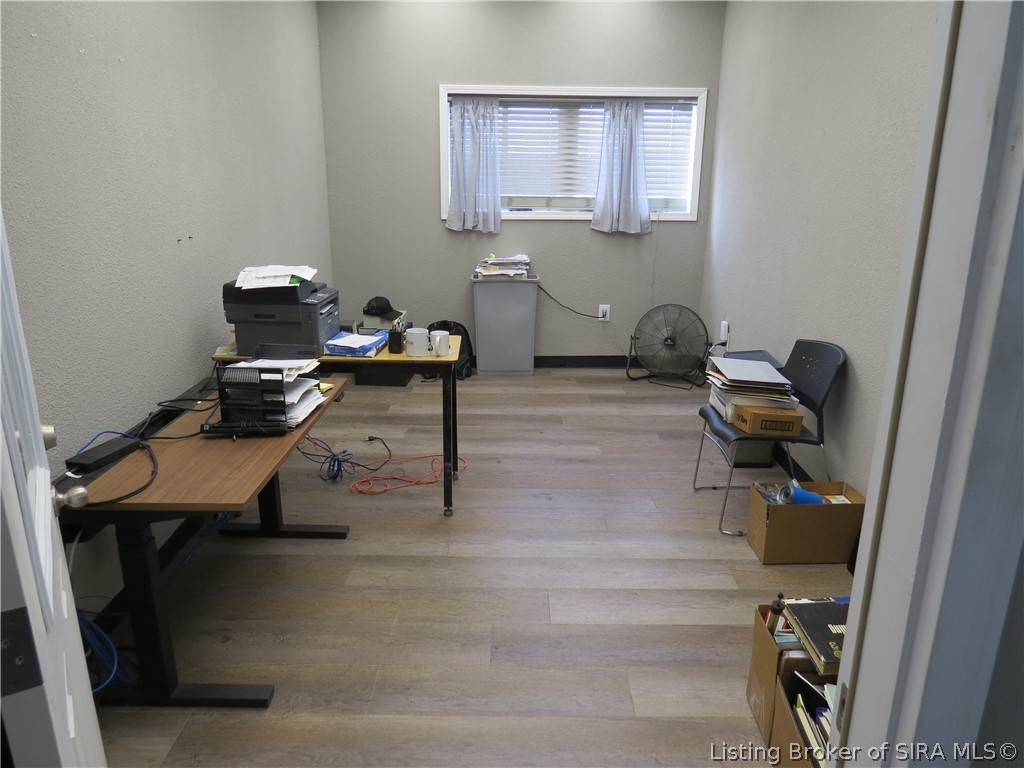 1302 Hackberry Street Property Photo 8